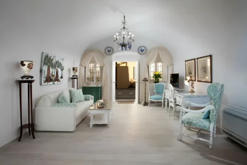 Luxury houses for sale in Santorini, Firostefani 10