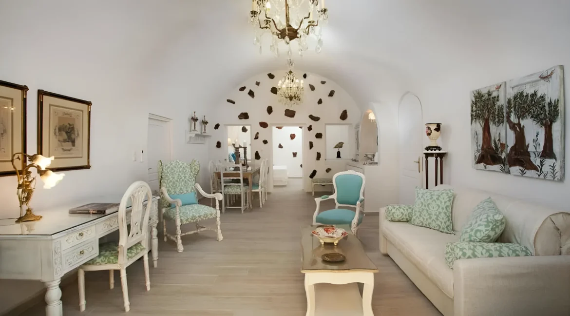 Luxury houses for sale in Santorini, Firostefani 12