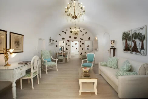 Luxury houses for sale in Santorini, Firostefani 12