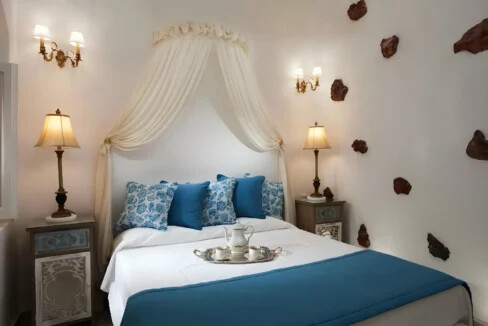 Luxury houses for sale in Santorini, Firostefani 13