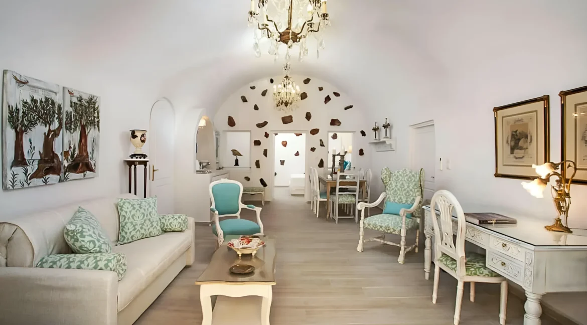 Luxury houses for sale in Santorini, Firostefani 16
