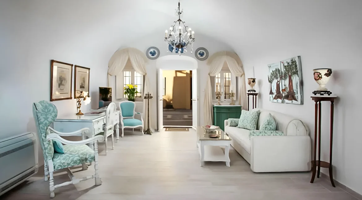 Luxury houses for sale in Santorini, Firostefani 17