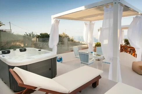 Luxury houses for sale in Santorini, Firostefani 2