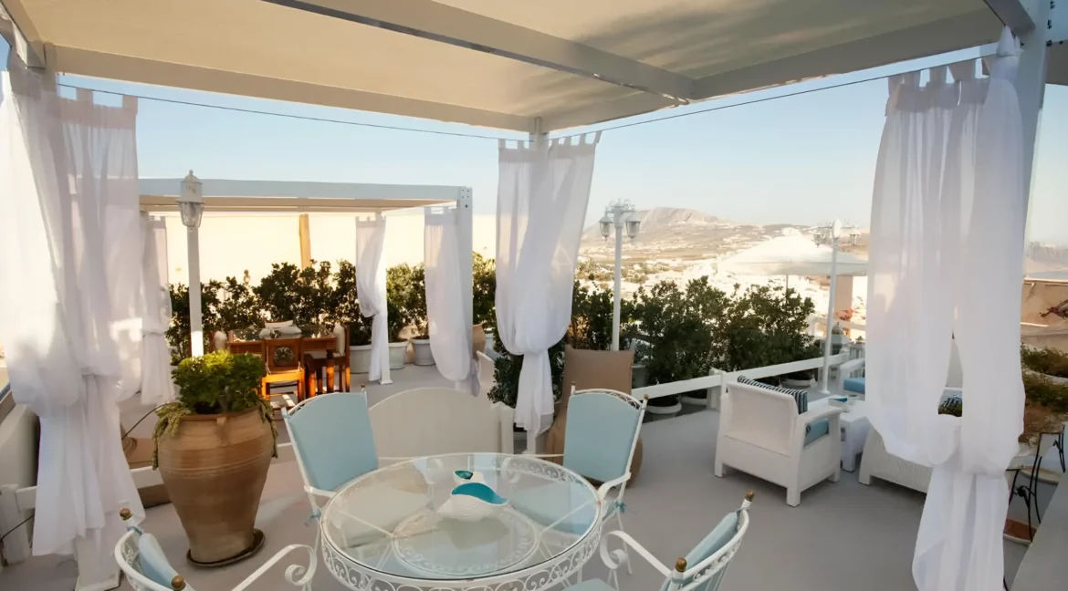 Luxury houses for sale in Santorini, Firostefani 3