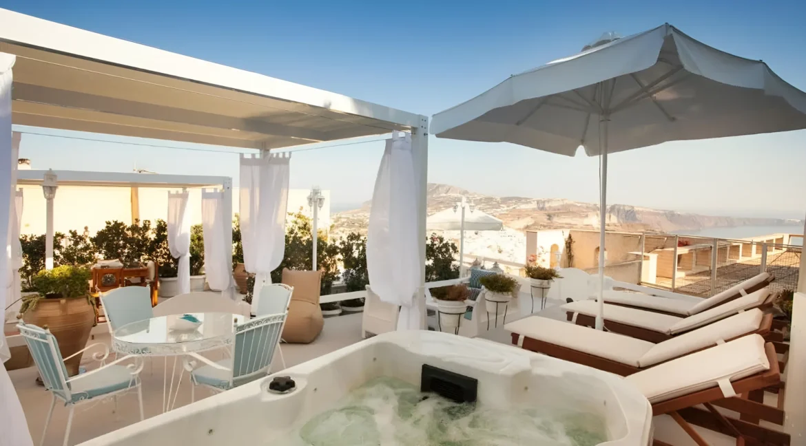 Luxury houses for sale in Santorini, Firostefani 5
