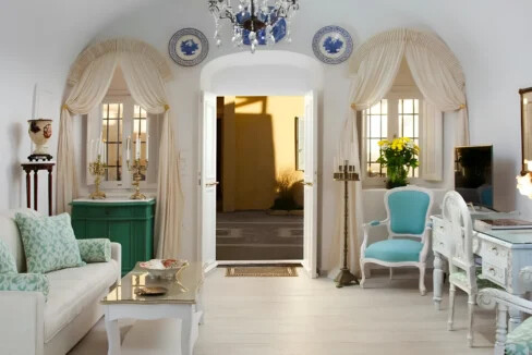 Luxury houses for sale in Santorini, Firostefani 8