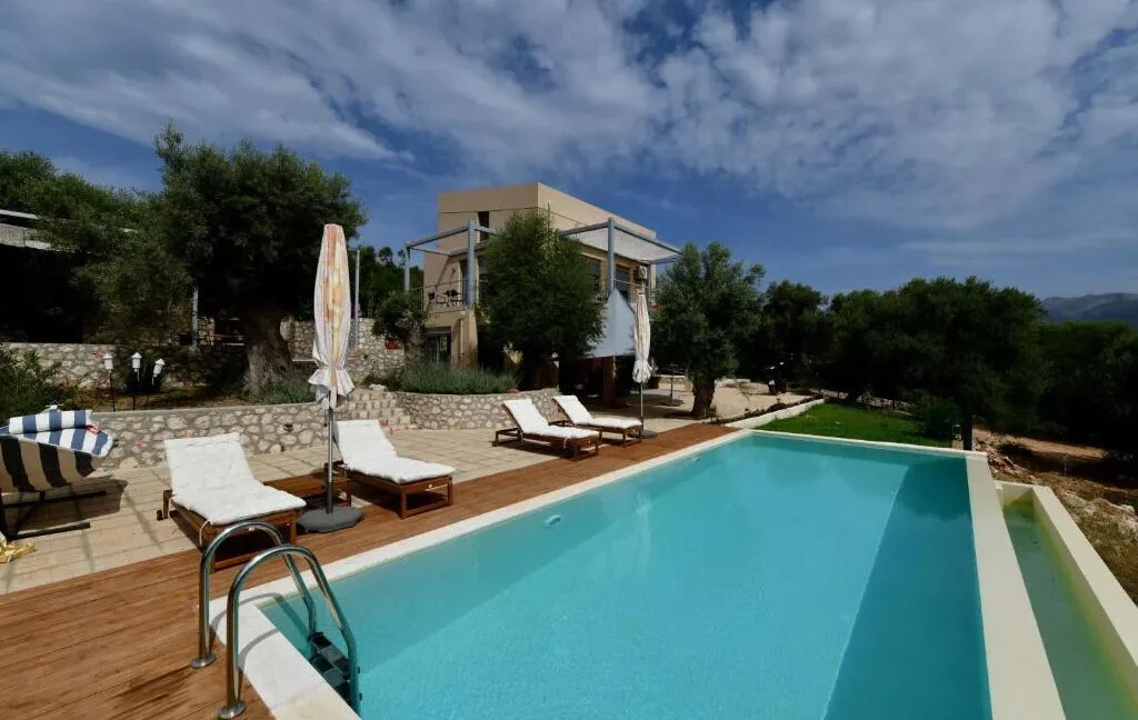 Sea View Villa for Sale in Lefkada Greece 39