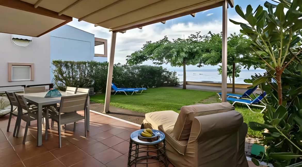 Seafront House Polychrono Halkidiki for sale 30