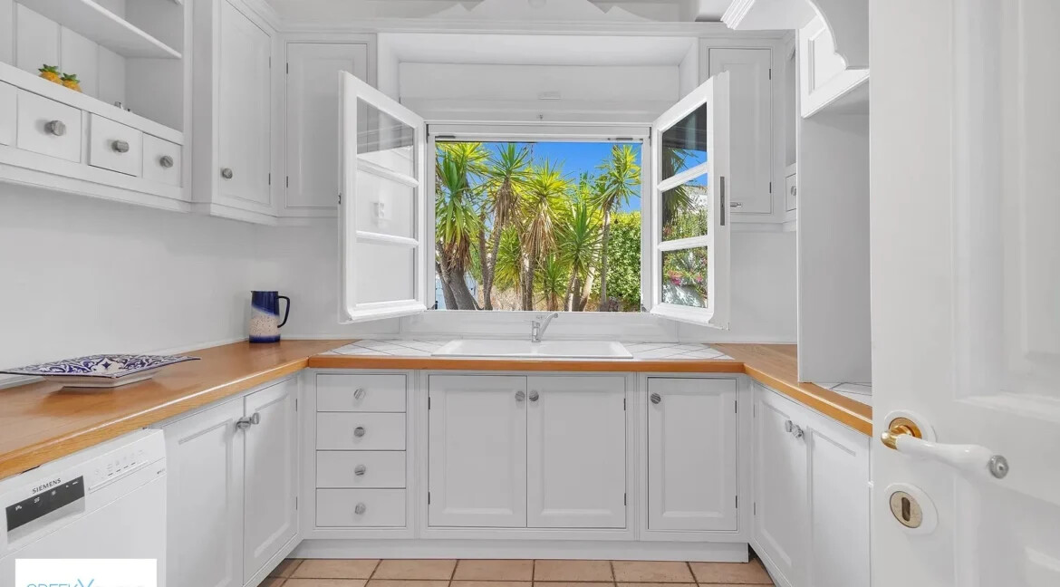 Seafront Luxury Villa at Porto Heli, Peloponnese 11