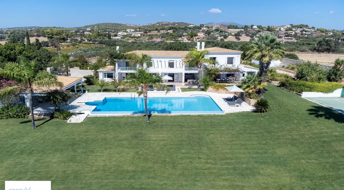 Seafront Luxury Villa at Porto Heli, Peloponnese 18