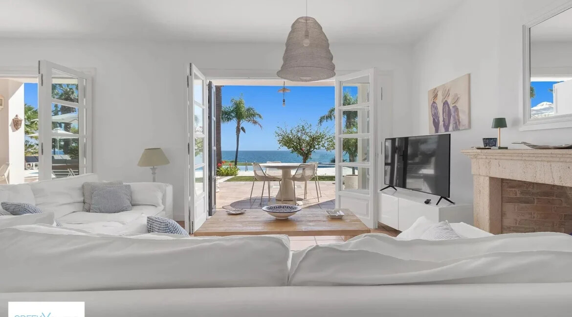 Seafront Luxury Villa at Porto Heli, Peloponnese 4