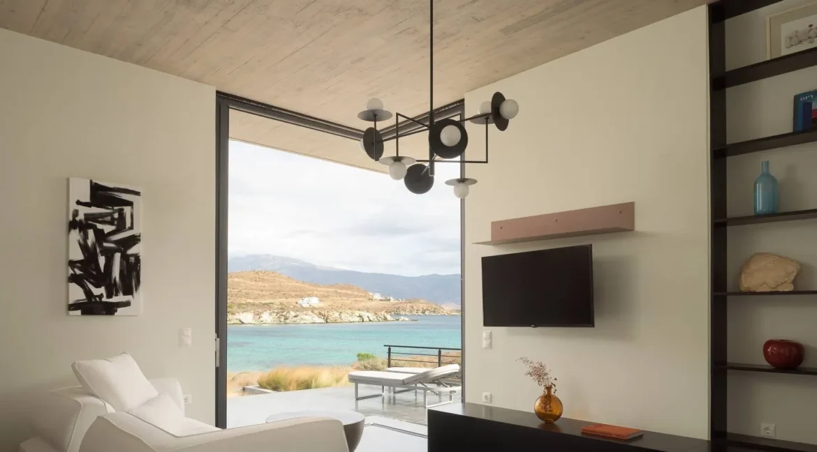 Seafront property in Karystos, Evia 3