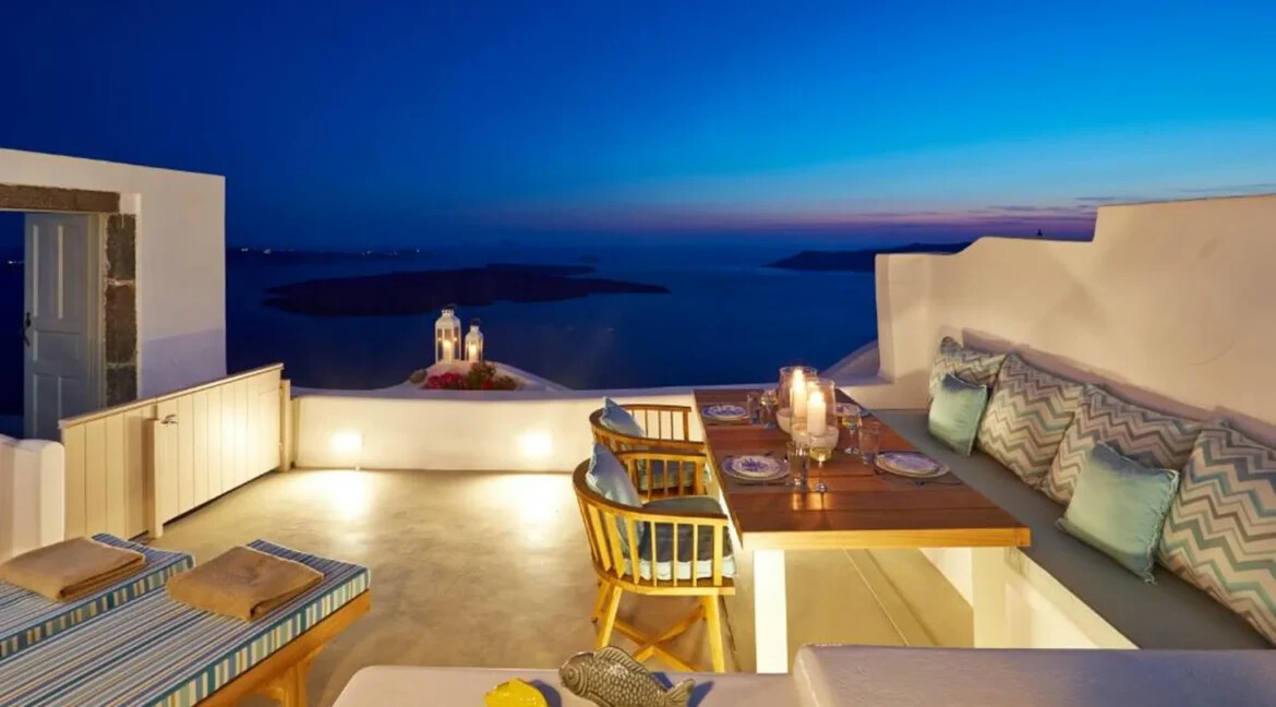 Stunning Cave House for Sale in Imerovigli, Santorini 1