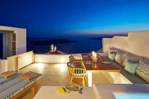 Stunning Cave House for Sale in Imerovigli, Santorini 1