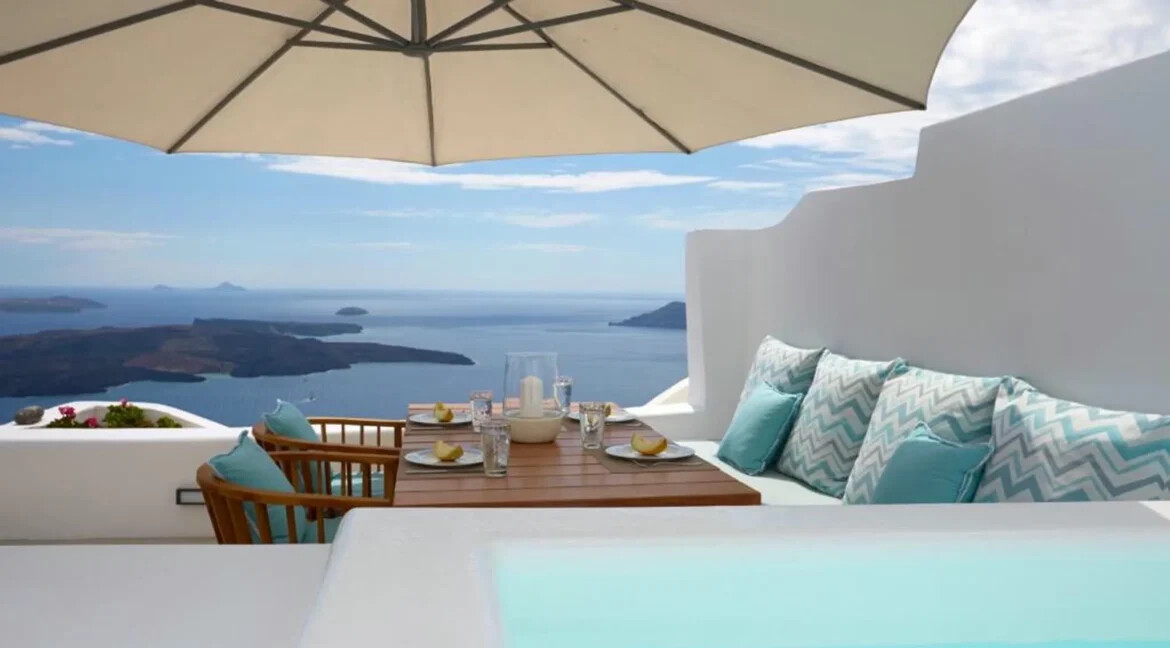 Stunning Cave House for Sale in Imerovigli, Santorini 2
