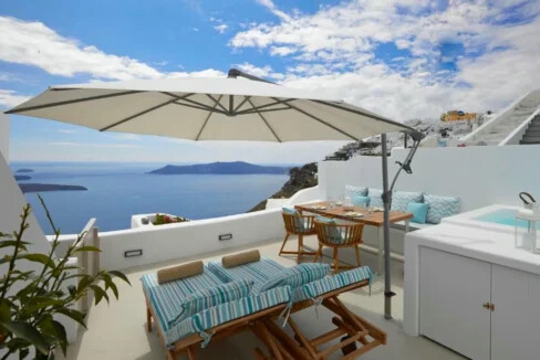 Stunning Cave House for Sale in Imerovigli, Santorini 3