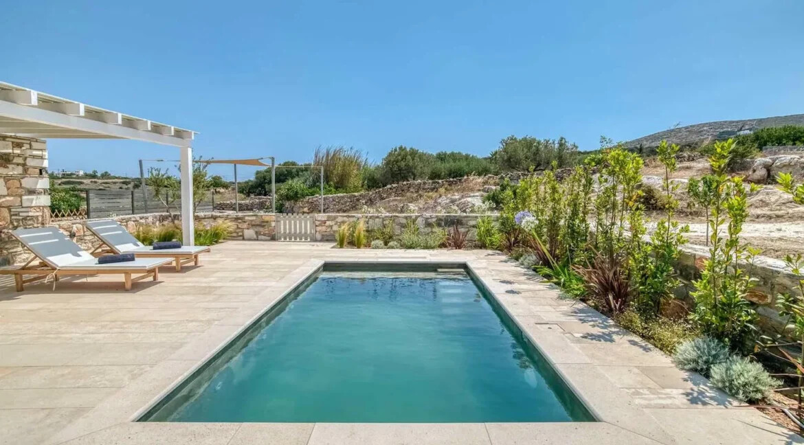 Villa for Sale Paros, Luxurious Two-Bedroom Residence 1