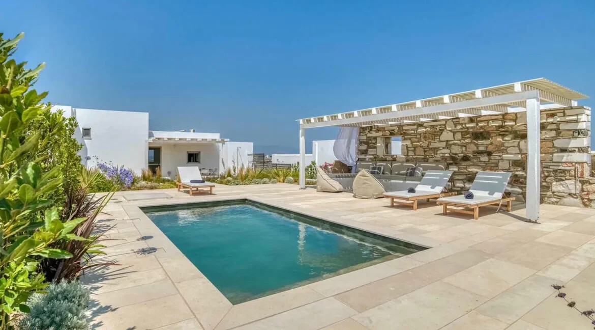 Villa for Sale Paros, Luxurious Two-Bedroom Residence 11
