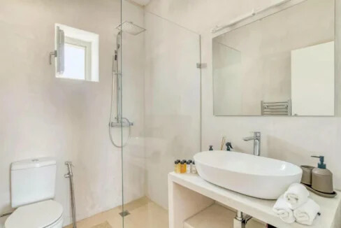 Villa for Sale Paros, Luxurious Two-Bedroom Residence 30