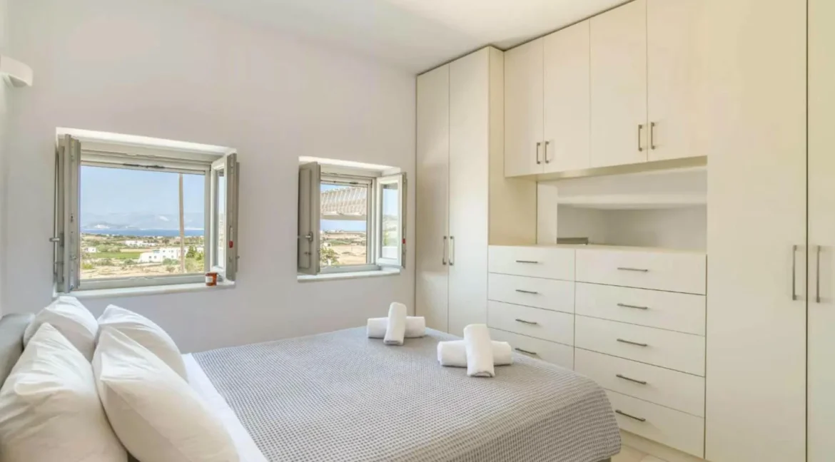 Villa for Sale Paros, Luxurious Two-Bedroom Residence 35