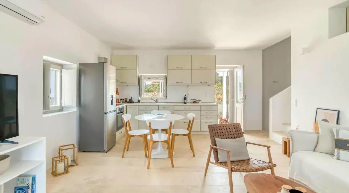 Villa for Sale Paros, Luxurious Two-Bedroom Residence 43