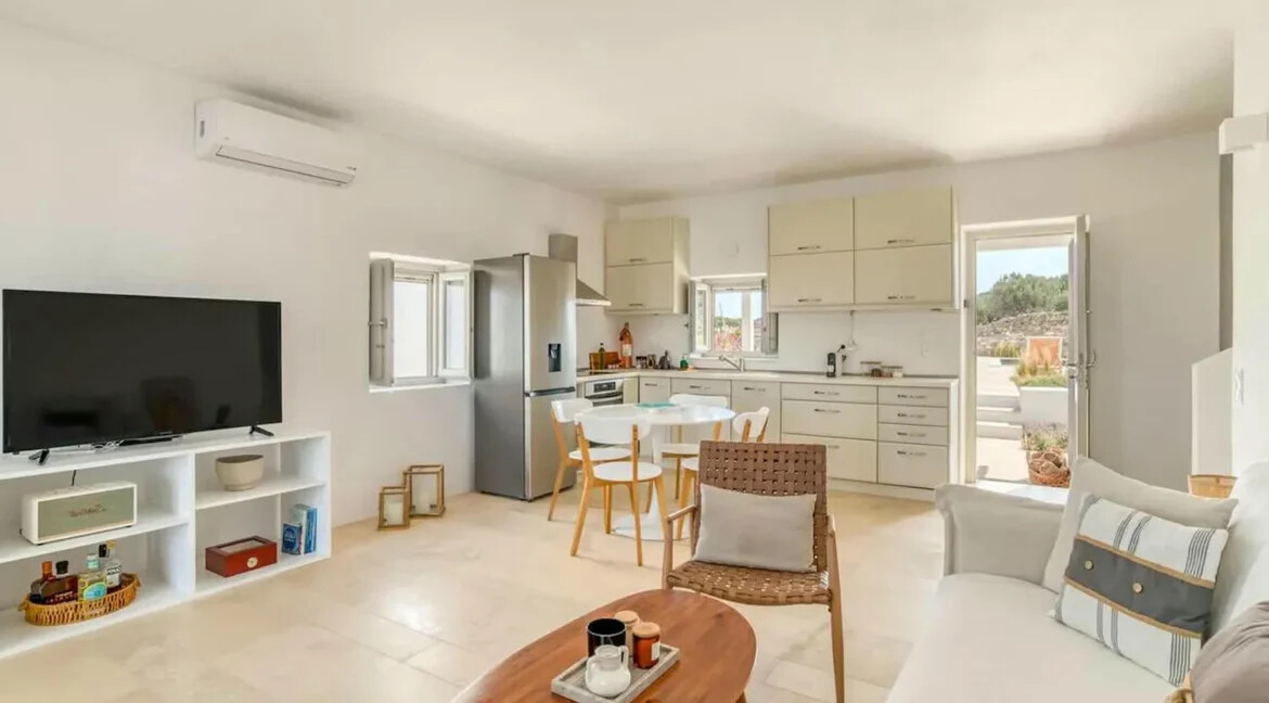 Villa for Sale Paros, Luxurious Two-Bedroom Residence 45