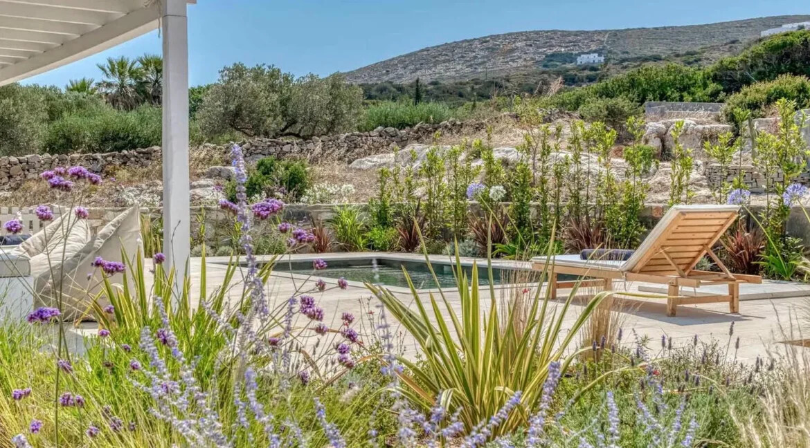 Villa for Sale Paros, Luxurious Two-Bedroom Residence 8