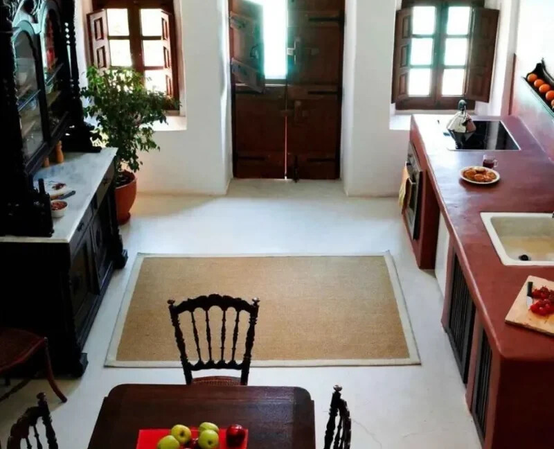 Villa with Private Pool in Megalochori Santorini 12