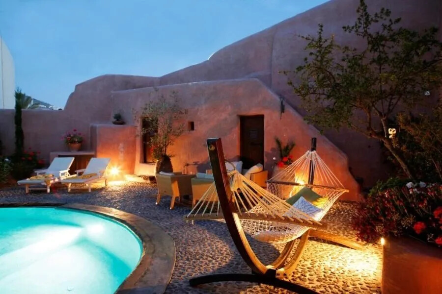 Villa with Private Pool in Megalochori Santorini 15