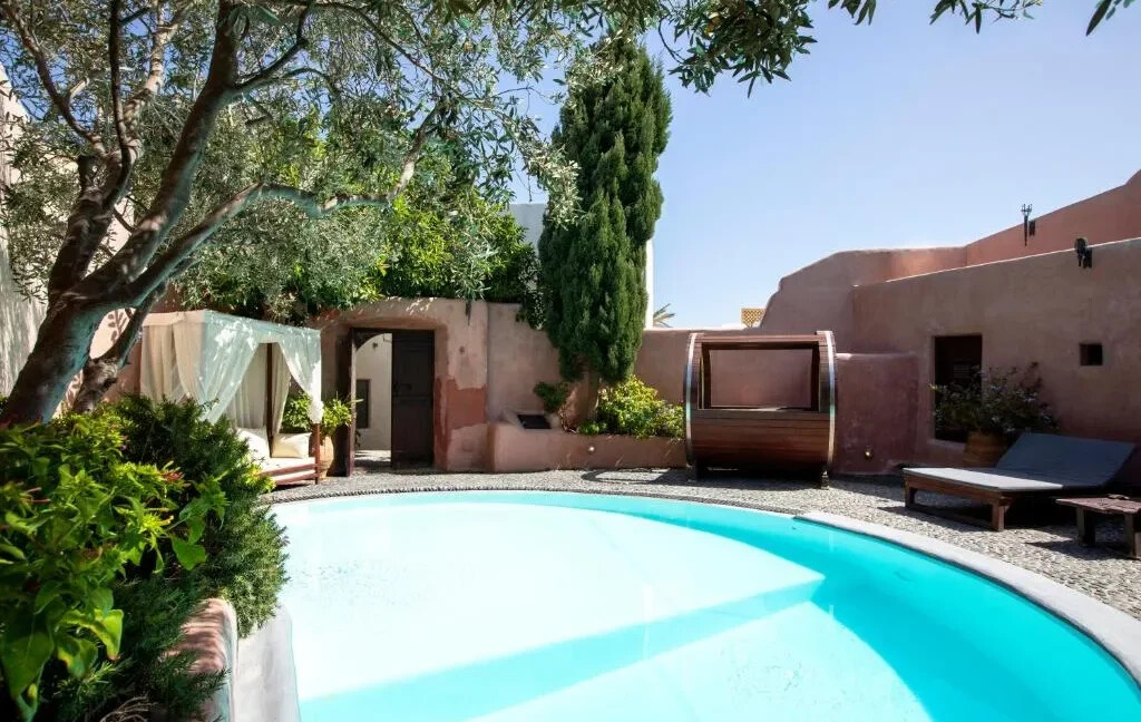 Villa with Private Pool in Megalochori Santorini 21