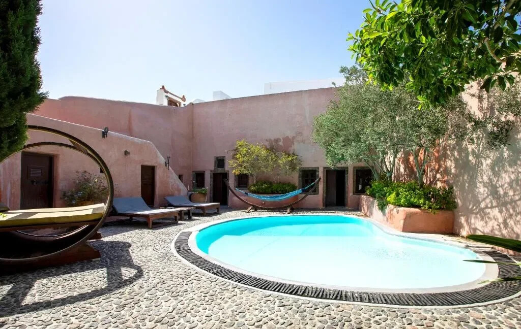 Villa with Private Pool in Megalochori Santorini 3