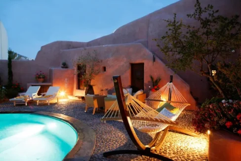 Villa with Private Pool in Megalochori Santorini 5