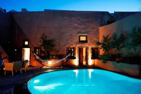Villa with Private Pool in Megalochori Santorini 6
