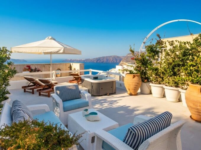 houses for sale in Santorini, Firostefani