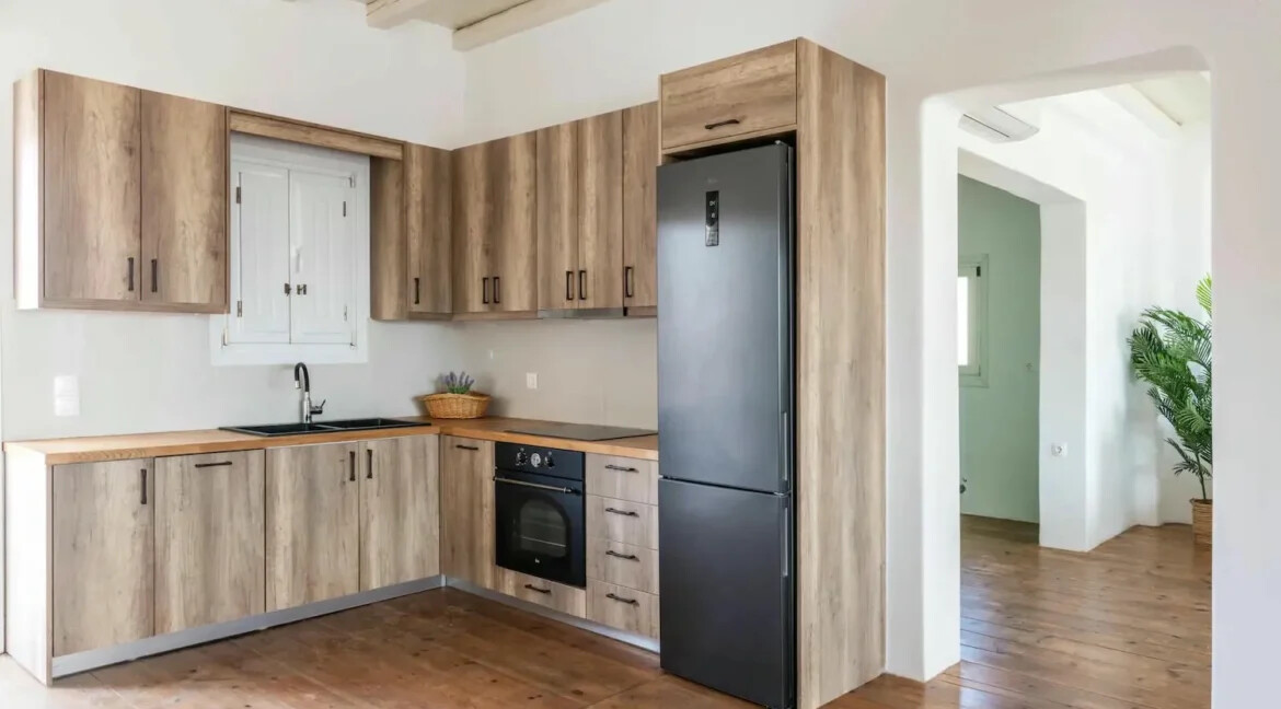 10 Room Luxury Villa for Sale in Mykonos, Greece 2