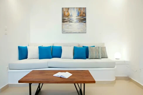 2 Houses for Sale in Santorini Perivolos 13