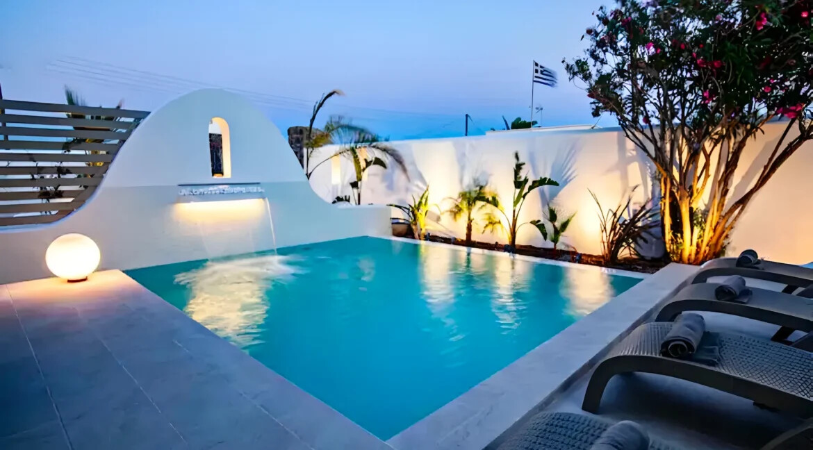 2 Houses for Sale in Santorini Perivolos 16