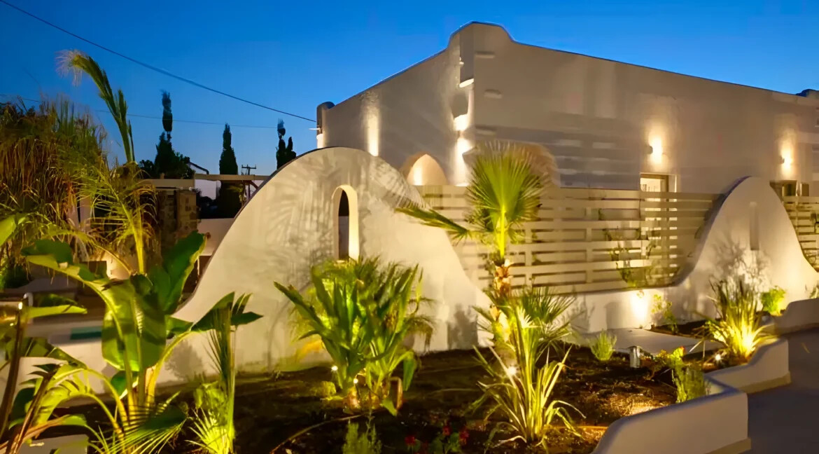 2 Houses for Sale in Santorini Perivolos 19