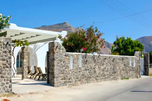 2 Houses for Sale in Santorini Perivolos 20