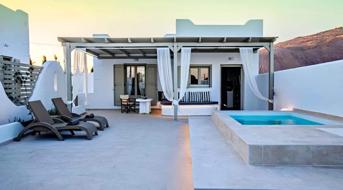2 Houses for Sale in Santorini Perivolos 25