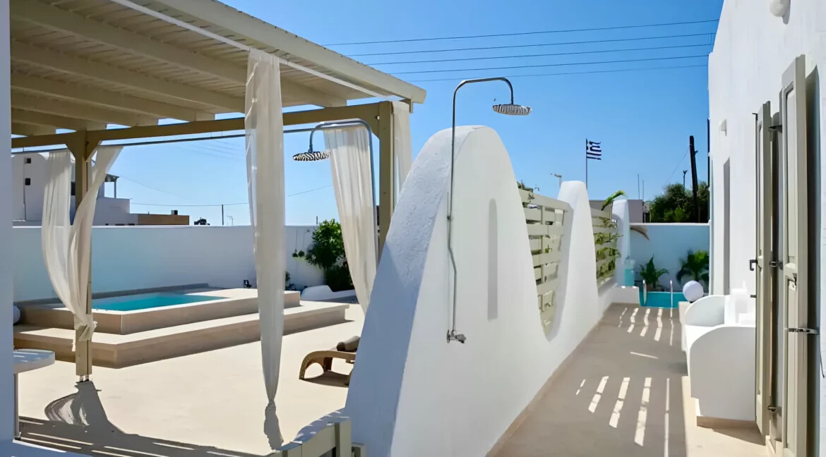 2 Houses for Sale in Santorini Perivolos 27