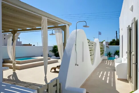 2 Houses for Sale in Santorini Perivolos 27