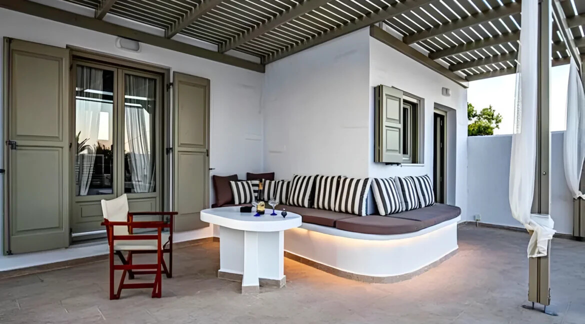 2 Houses for Sale in Santorini Perivolos 29