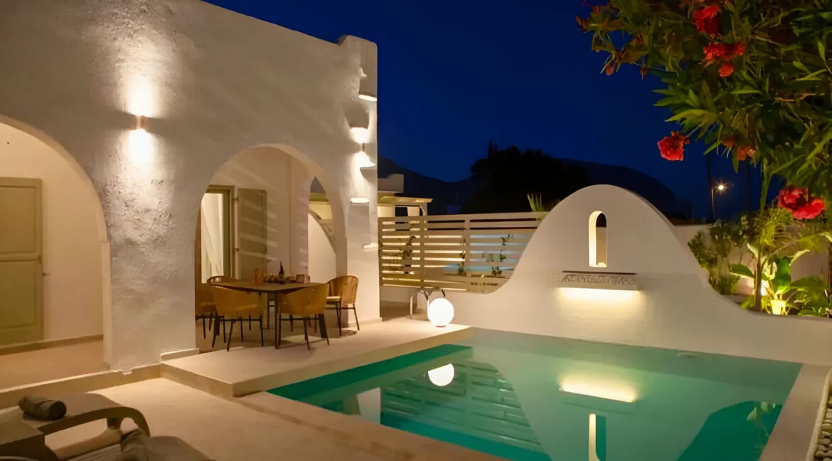 2 Houses for Sale in Santorini Perivolos 3