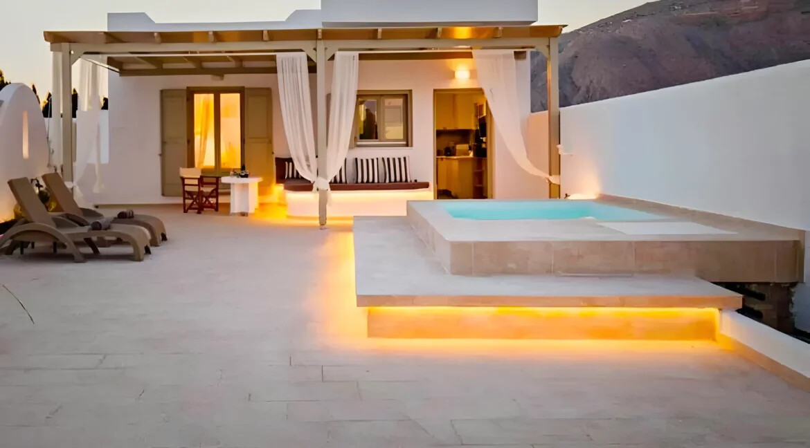 2 Houses for Sale in Santorini Perivolos 34