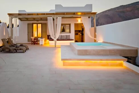 2 Houses for Sale in Santorini Perivolos 34