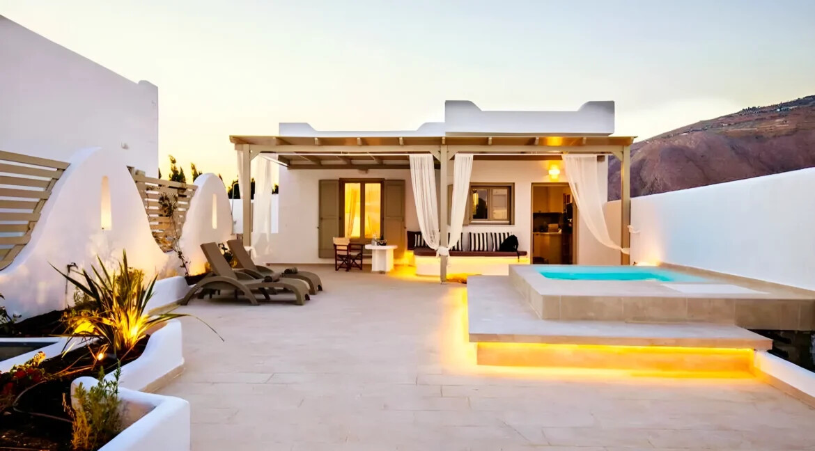 2 Houses for Sale in Santorini Perivolos 37