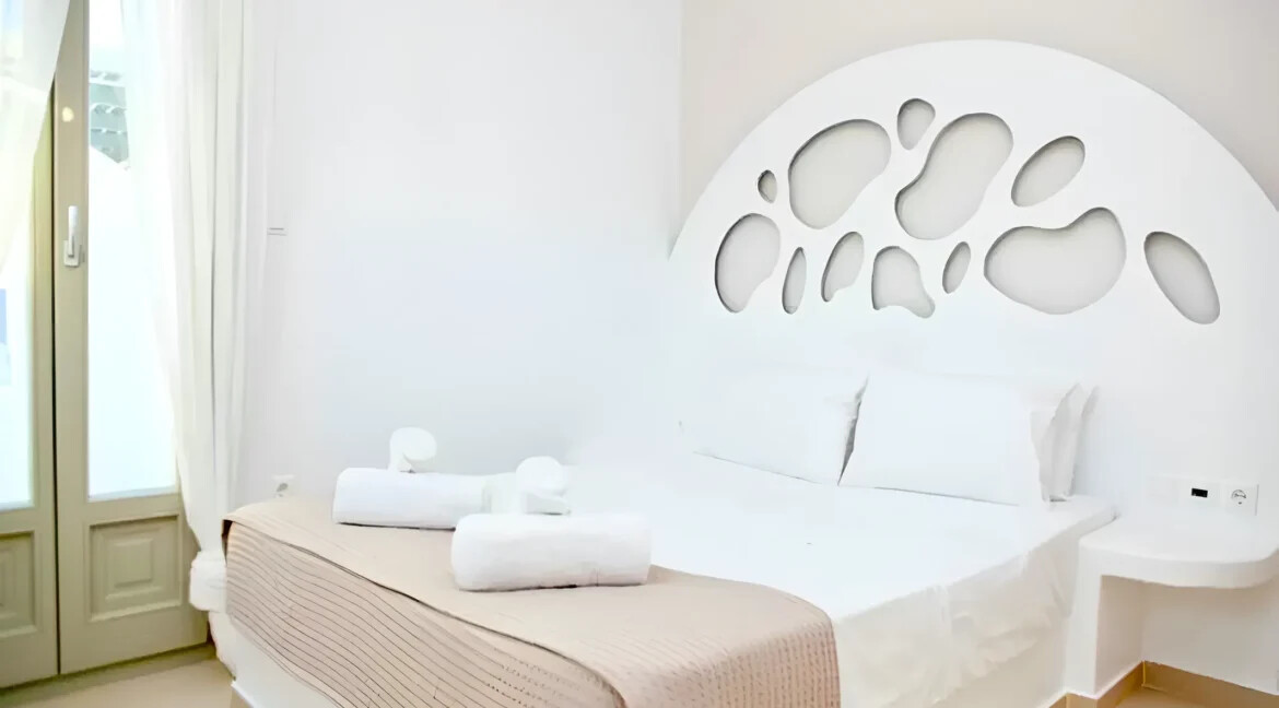 2 Houses for Sale in Santorini Perivolos 4