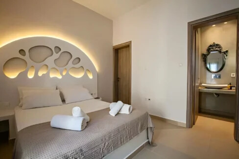 2 Houses for Sale in Santorini Perivolos 5