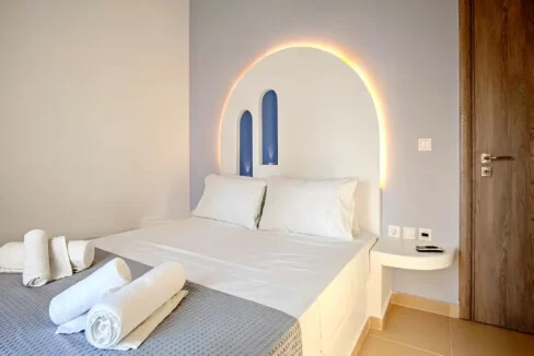 2 Houses for Sale in Santorini Perivolos 7